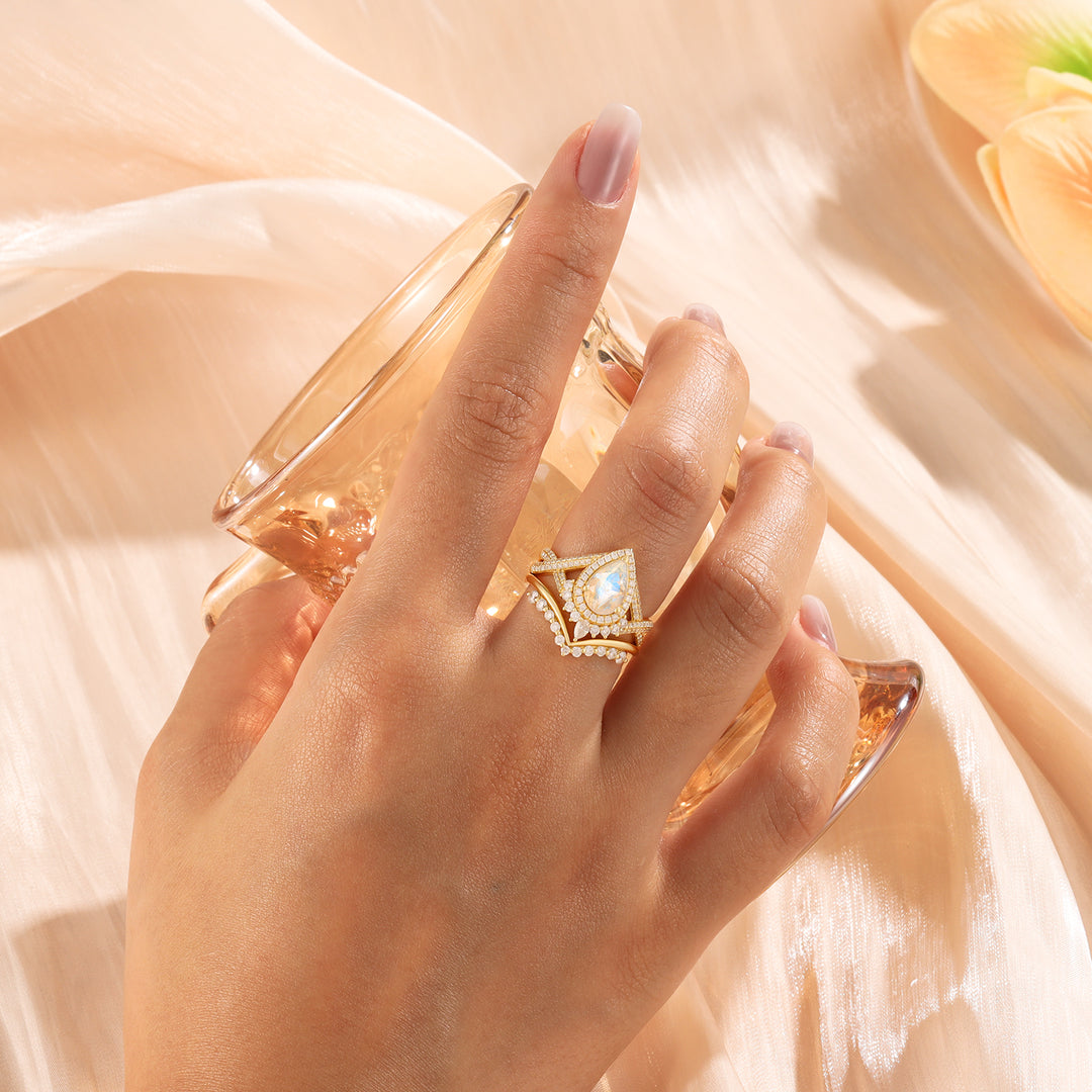 Gold Natural Moonstone Ring