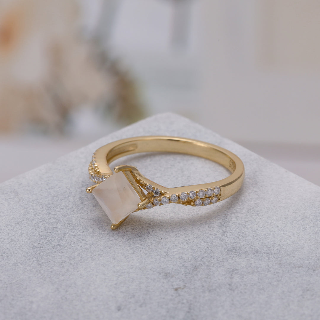 Silver Natural Moonstone Ring