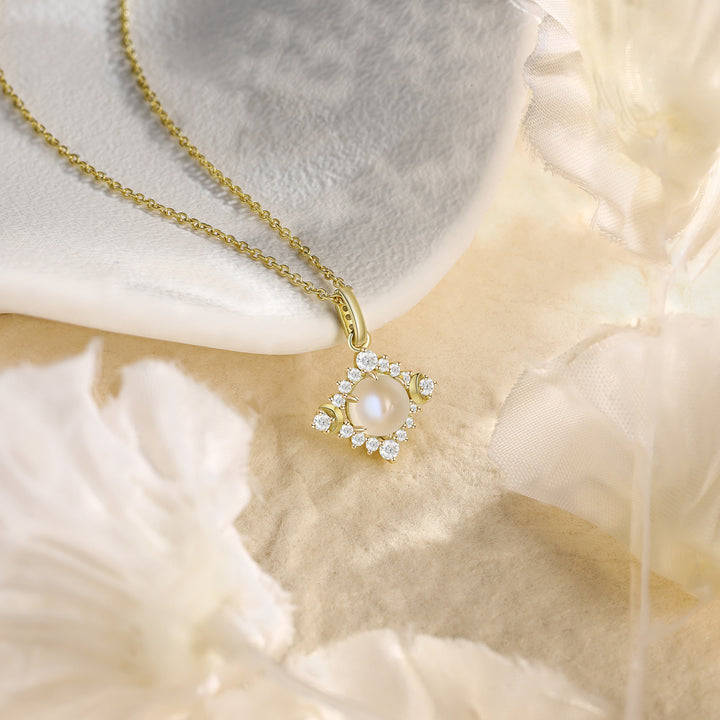 Silver Natural Moonstone Necklace