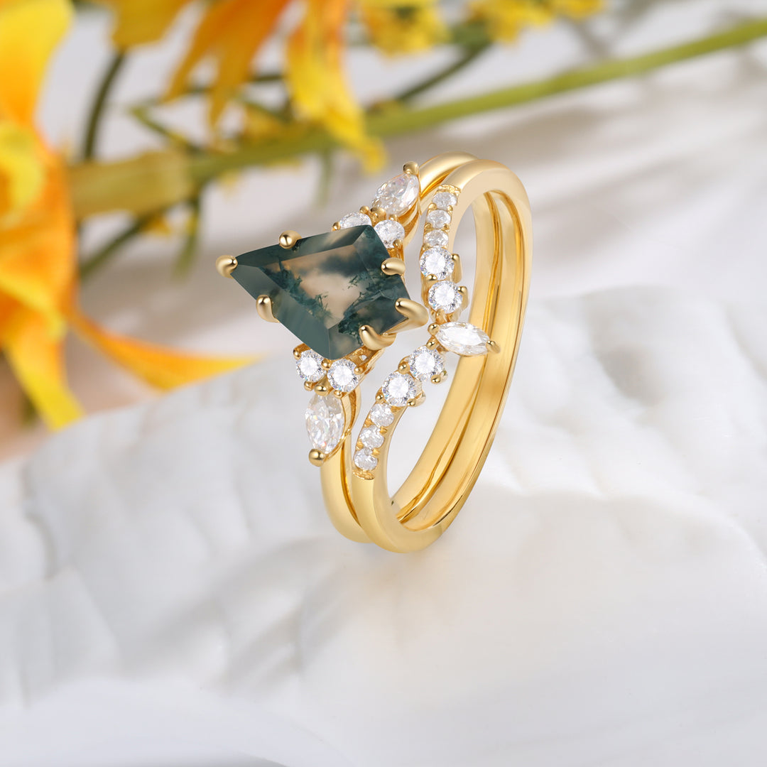 Gold Moss Agate Ring