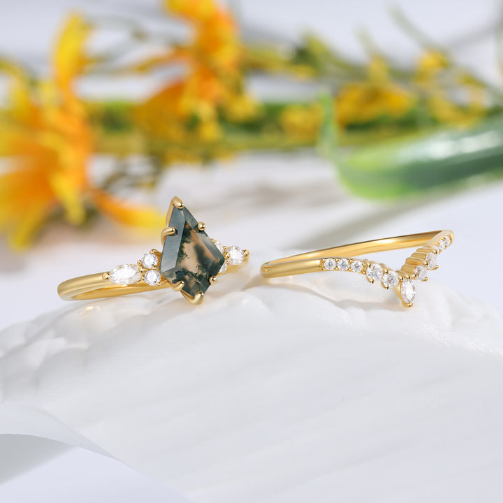 Gold Moss Agate Ring